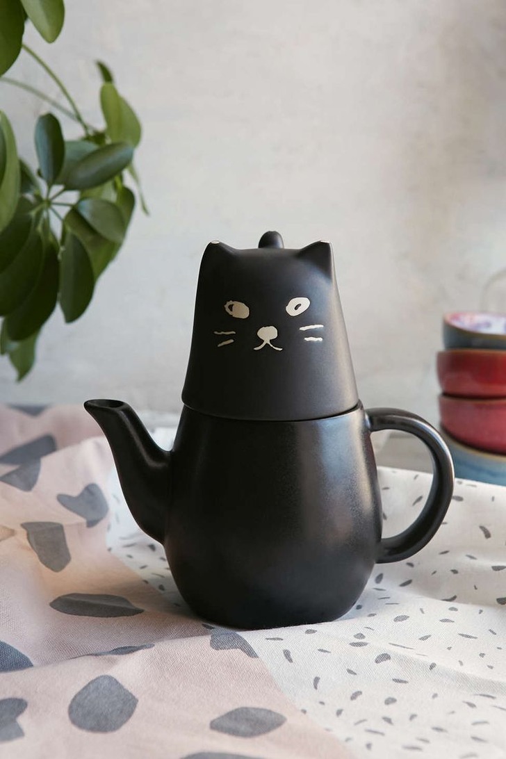  urbanoutfitters - tasarım çay demlikleri