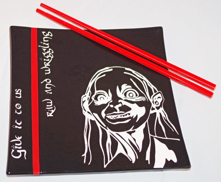 etsy - lord of the rings gollum sushi tabağı