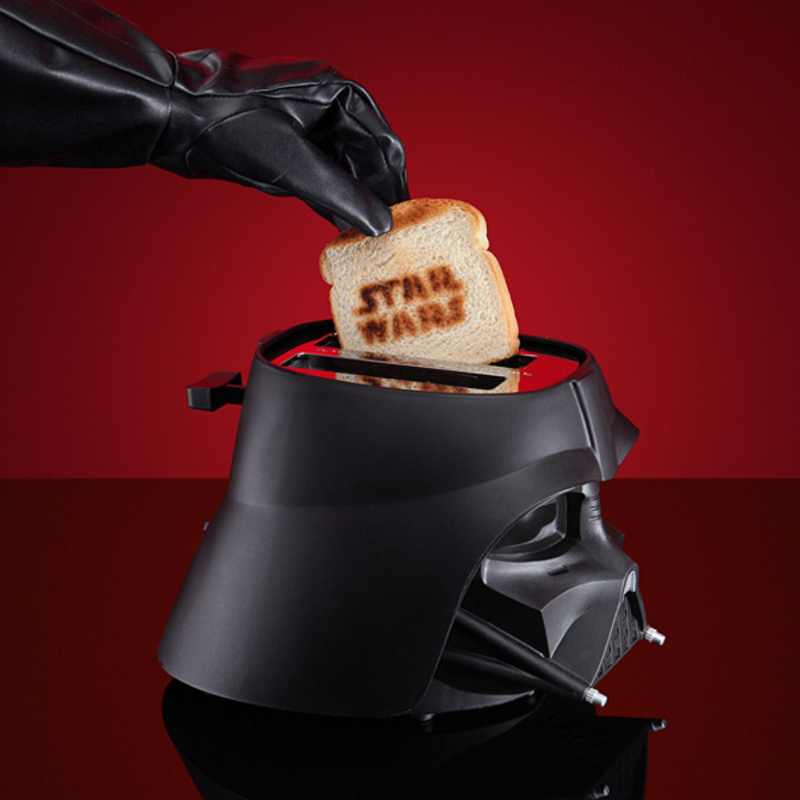 thinkgeek - star wars darth vader ekmek kızartma makinesi
