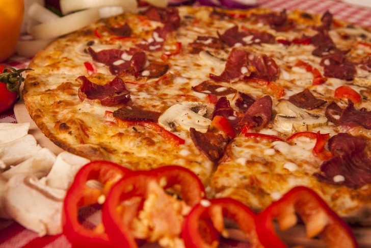 facebook - pizza vegas