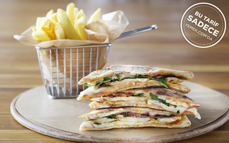 Kitchenette Pizza Club Sandwich Tarifi