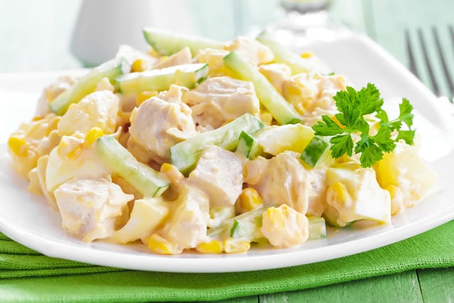 Beş Çayında ya da Altın Gününde İkram Edebileceğiniz 19 Nefis Salata Tarifi