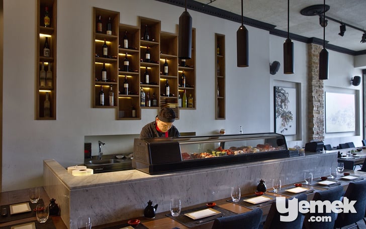 Yada Sushi, Sushi Bar