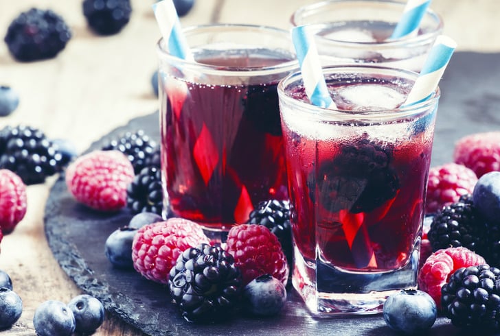 Kırmızı Meyveli Soğuk Çay Tarifi