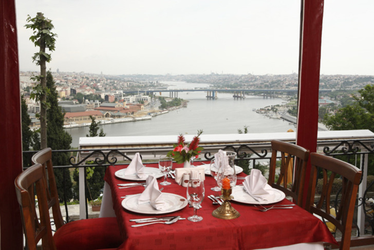 Aziyade Restaurant