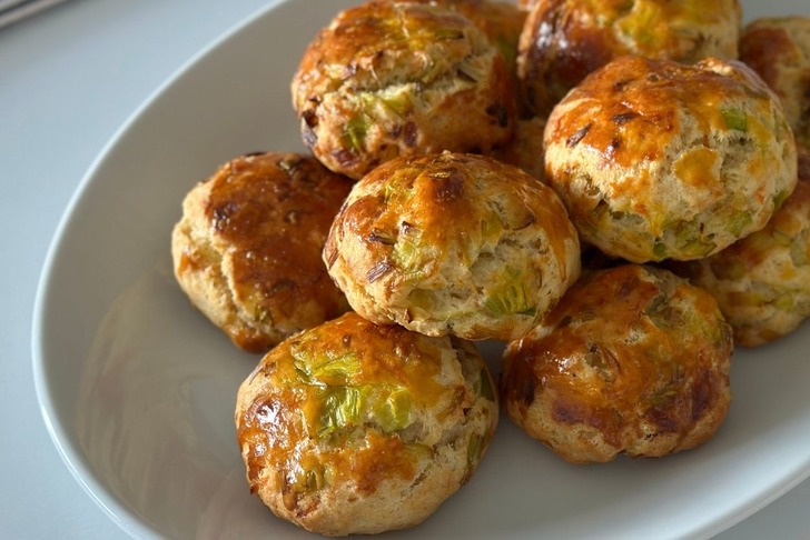 Pırasalı Poğaça Tarifi