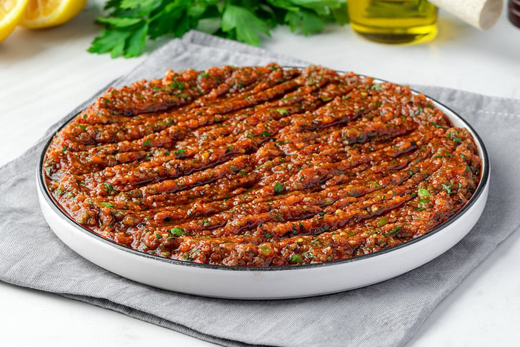 Robotta Acılı Ezme Tarifi