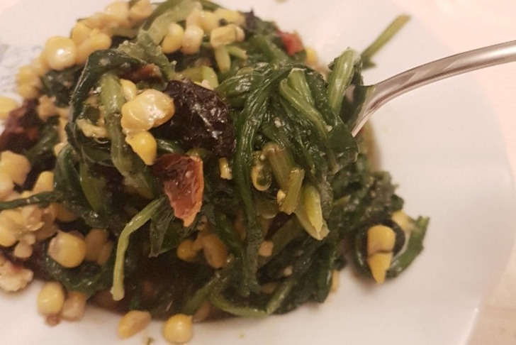 Kuru Domatesli Radika Salatası Tarifi