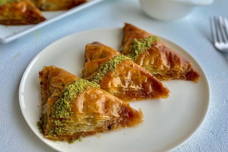 baklavalik-yufkadan-tatli-onecikan
