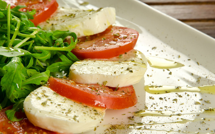Caprese Salatası Tarifi