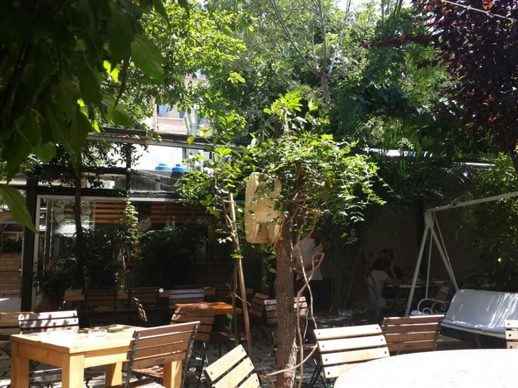 https://tr.foursquare.com/v/limonlu-bah%C3%A7e/4bcf4afeb221c9b60cc0d1d0/photos?openPhotoId=53564863498ee0b73d381ee5 | foursquare/limonlubahce