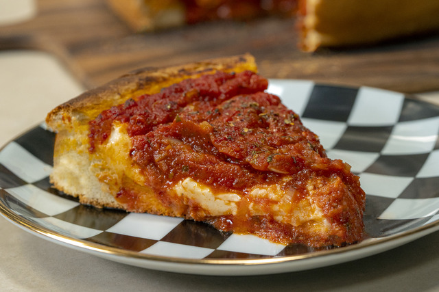 Deep Dish Pizza Tarifi