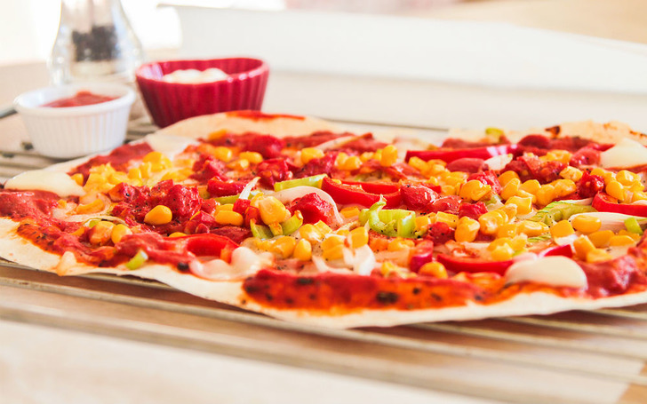 Kolay Pizza Tarifi