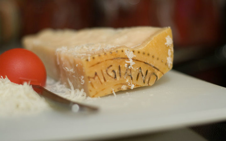 parmigiano peyniri - flickr/wizzfish