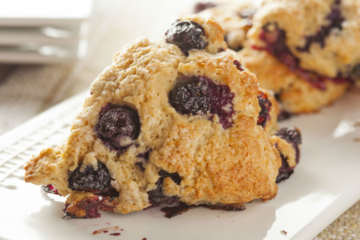 yaban-mersinli-scone-yeni