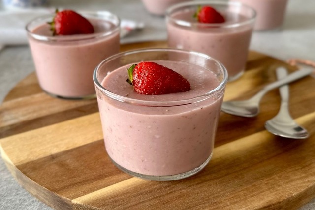 Çilekli Puding Tarifi