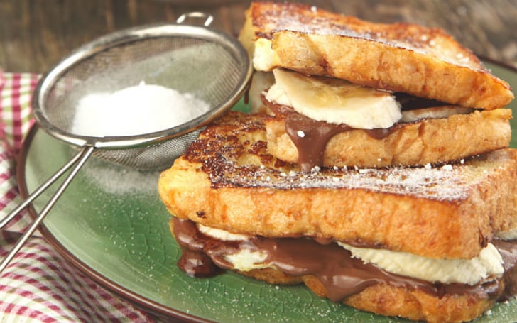 Ekmek Arası Lezzet: Muzlu, Çikolatalı Tost