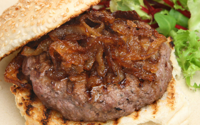 Mutfağı Şehrin En İyi Hamburgercisine Çevirecek 14 Ev Yapımı Burger Tarifi