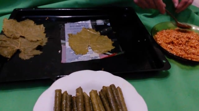 Pratik Yöntem Böyle Bir Şey: Yaprak Sarma En Kolay Nasıl Sarılır?
