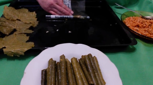 Pratik Yöntem Böyle Bir Şey: Yaprak Sarma En Kolay Nasıl Sarılır?