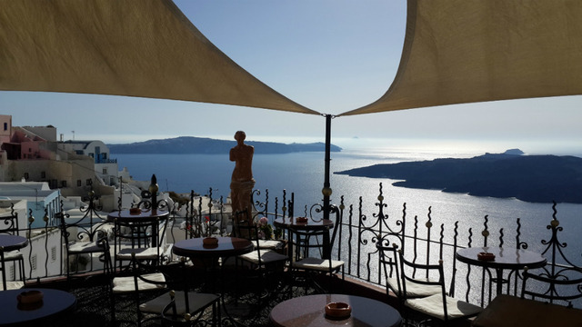Telefonu İnterneti Kapatıp Sonsuza Kadar Kalmak İsteyeceğiniz Santorini'den 7 Mavi Mekan