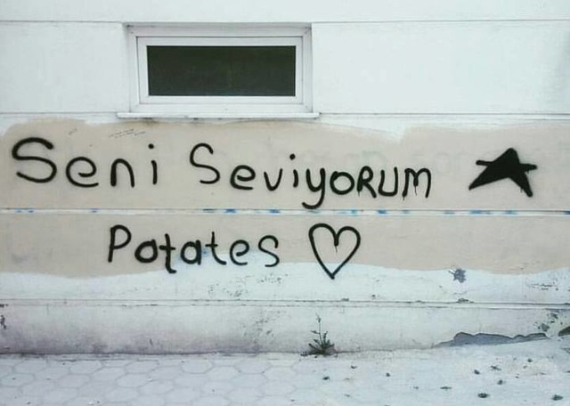 Yemeğin Aşkla Bir Alakasının Olduğunun Kanıtı 15 Duvar Yazısı