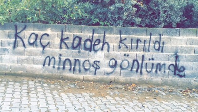 Yemeğin Aşkla Bir Alakasının Olduğunun Kanıtı 15 Duvar Yazısı