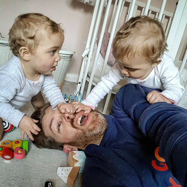 Baba Gibi Baba: 4 Kızıyla Instagram Fenomeni Olan Babanın 20 Sevimli Paylaşımı