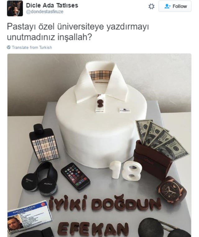 2016'da Okurken Ağzımızdaki Çayı Püskürtmemize Yol Açan En Komik 25 Tweet