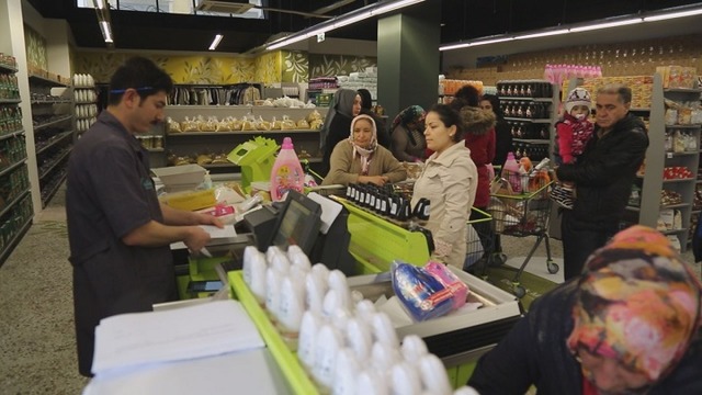 Maltepe'de İhtiyaç Sahiplerinin Ücretsiz Alışveriş Yapmasını Sağlayan Destek Market