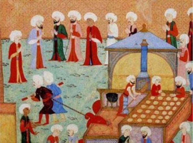 Osmanlı'da Padişahın Önüne Gelen 1 Tabak Yemek Hangi Süreçten Geçiyordu?