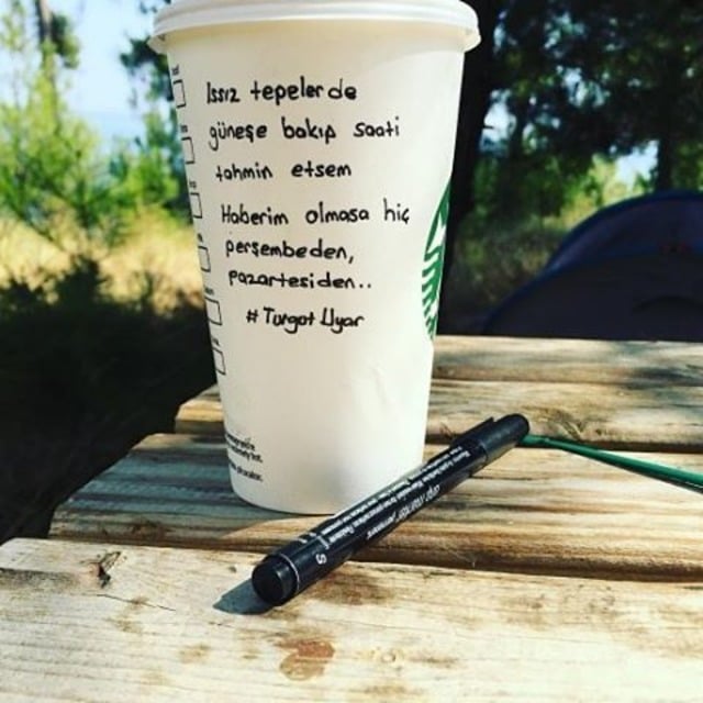 Kahveyi Ona Şiir Yazacak Kadar Çok Sevenler İçin 16 Şiir Starbucks'ta Örneği