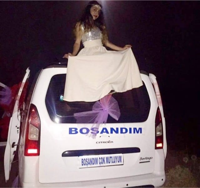 Mutsuz Aşklara Mutlu Sonlar Yaşatan 14 Eğlenceli Boşanma Pastası