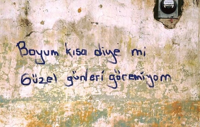 Sadece Kısa Boylu Kadınların Anlayabileceği 13 Tatsız Tutsuz Durum