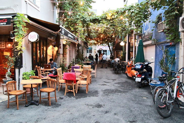 cemkarakus.com