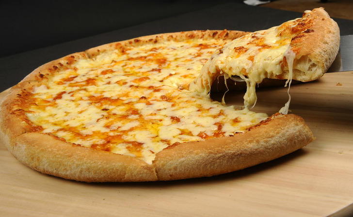 quattro-formaggi-pizza