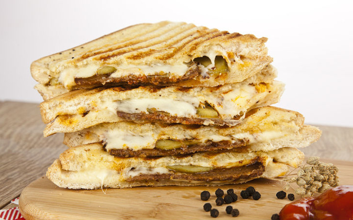 Kavurmalı Tost Tarifi