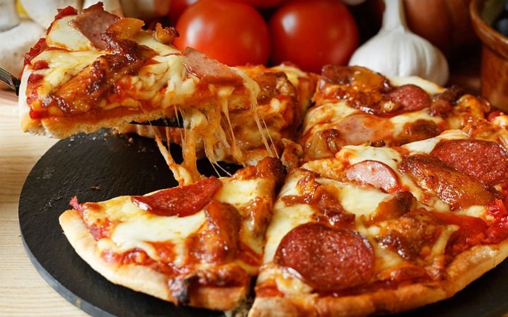 sucuklu-pizza-tarifi