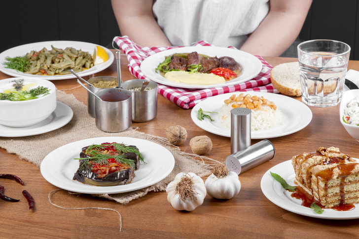 aksamdan-kalan-yemek-var-mi