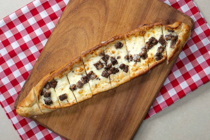 Kavurmalı Kaşarlı Pide Tarifi