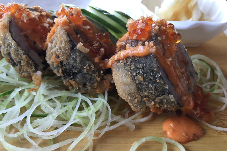 crunchy-crazy-rainbow-roll-2