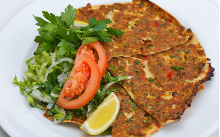 lahmacun-limon-yesillik-domates