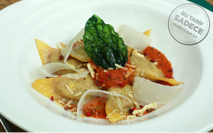 Cezayir Restaurant Patlıcanlı Ravioli Tarifi