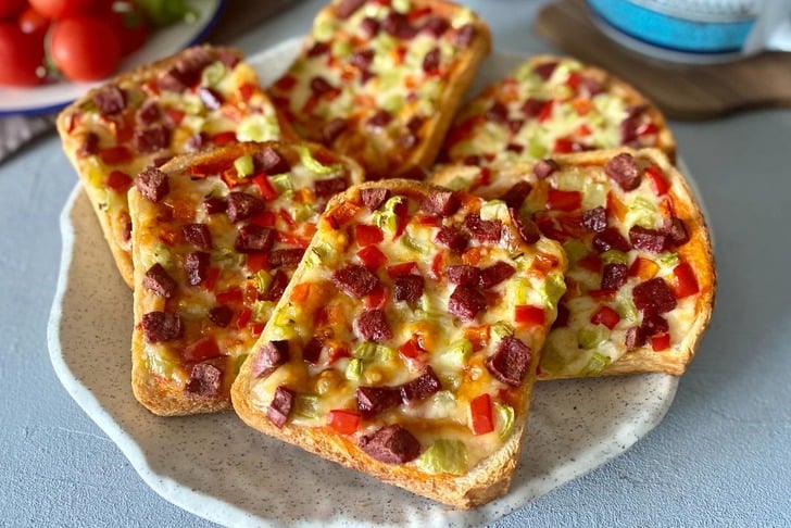 Fırında Ekmek Pizzası Tarifi