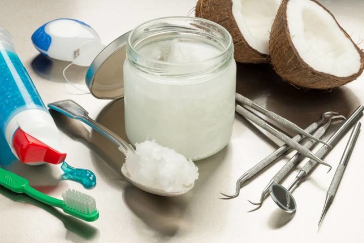 Oil Pulling Nasıl Yapılır