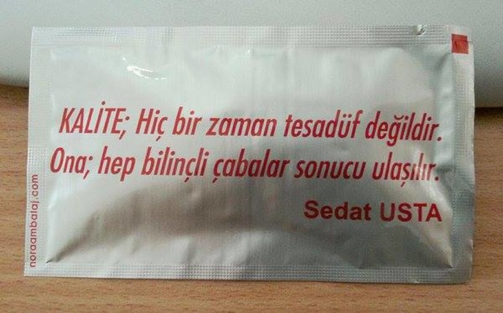 Sloganlarıyla Büyük Markalara Taş Çıkaran 13 Mizahşör Yurdum Esnafı
