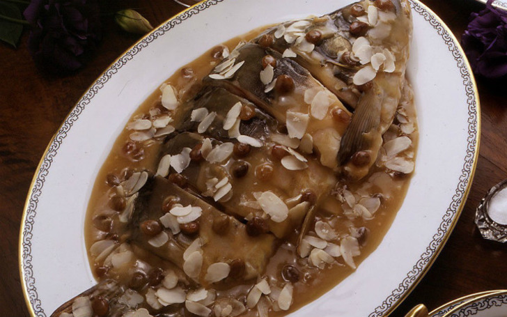yahudi-usulu-sazan-polonya-yemekleri