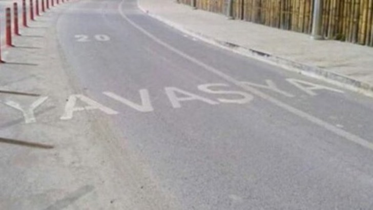 Bir An Önce Yeni Bir İş Bulması Gereken Aklı Bir Karış Havada 15 İnsan