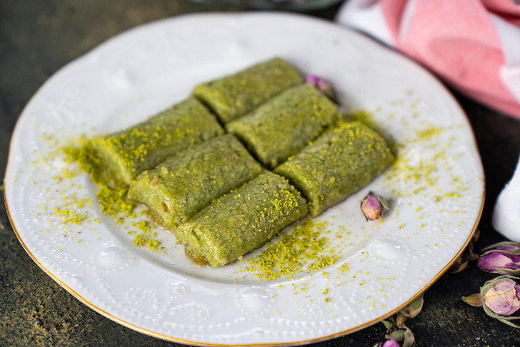 Ispanaktan Yalancı Fıstık Sarma Tarifi