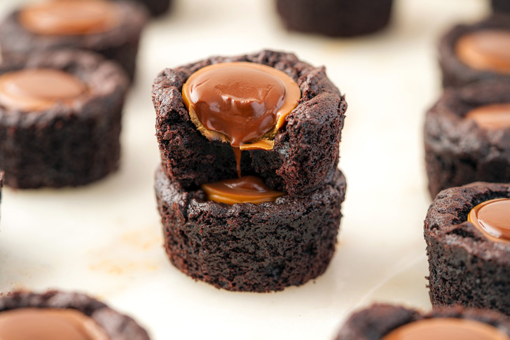 Karamel Dolgulu Mini Brownieler